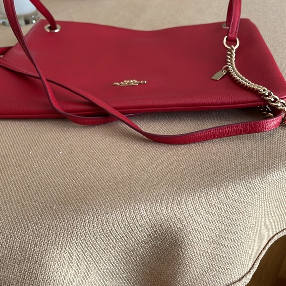 Red Pebble Leather Bag - Picture 5 of 7